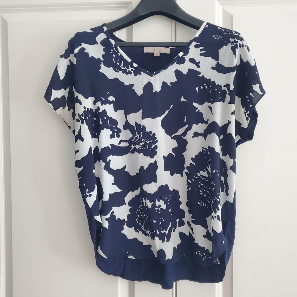 LOFT Navy and White Floral Blouse, Medium, Flirty Summer Fun, Breezy and Light